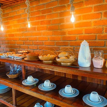 Pousada E Restaurante Casarao Passa Quatro Exterior foto