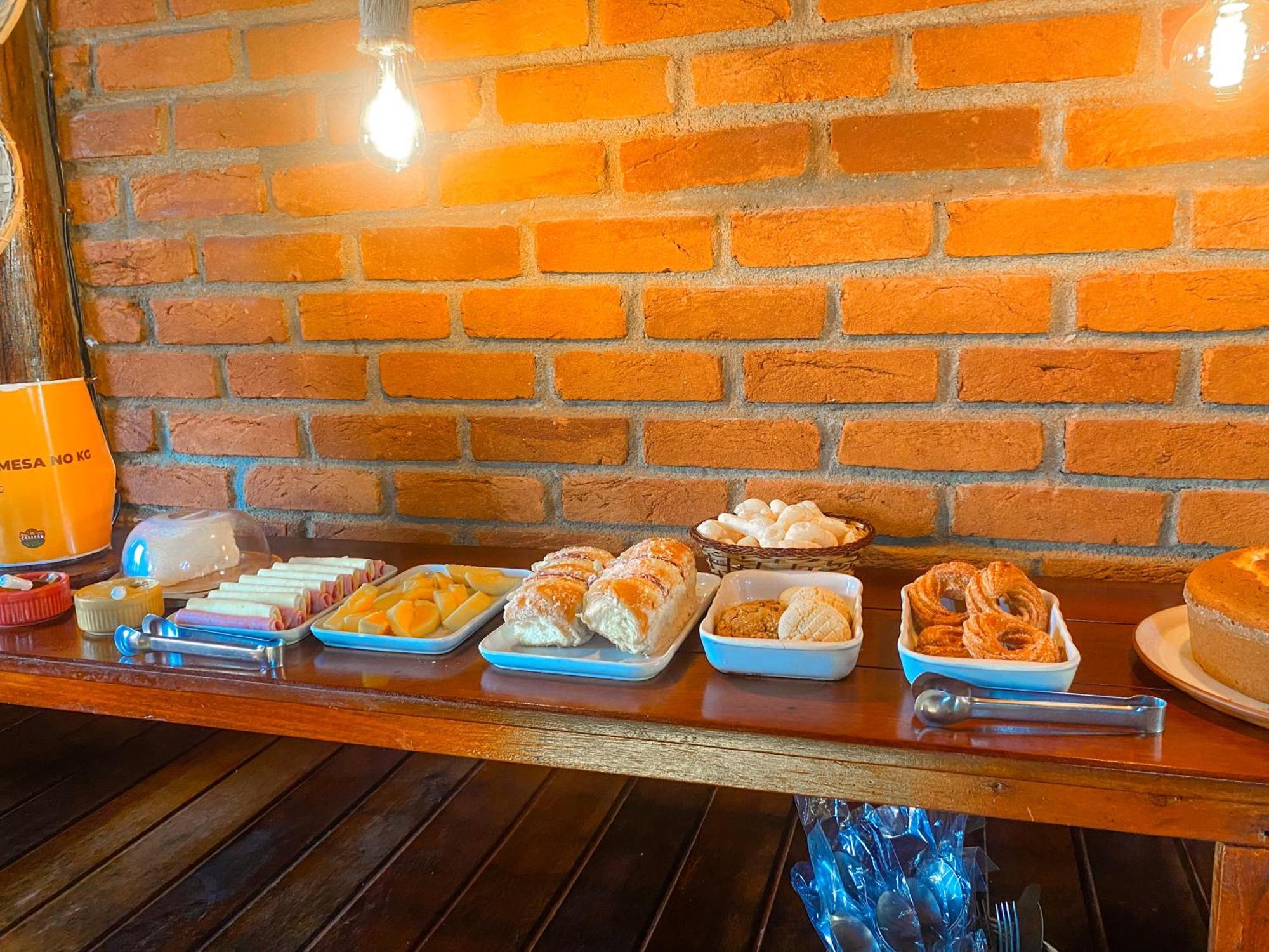 Pousada E Restaurante Casarao Passa Quatro Exterior foto