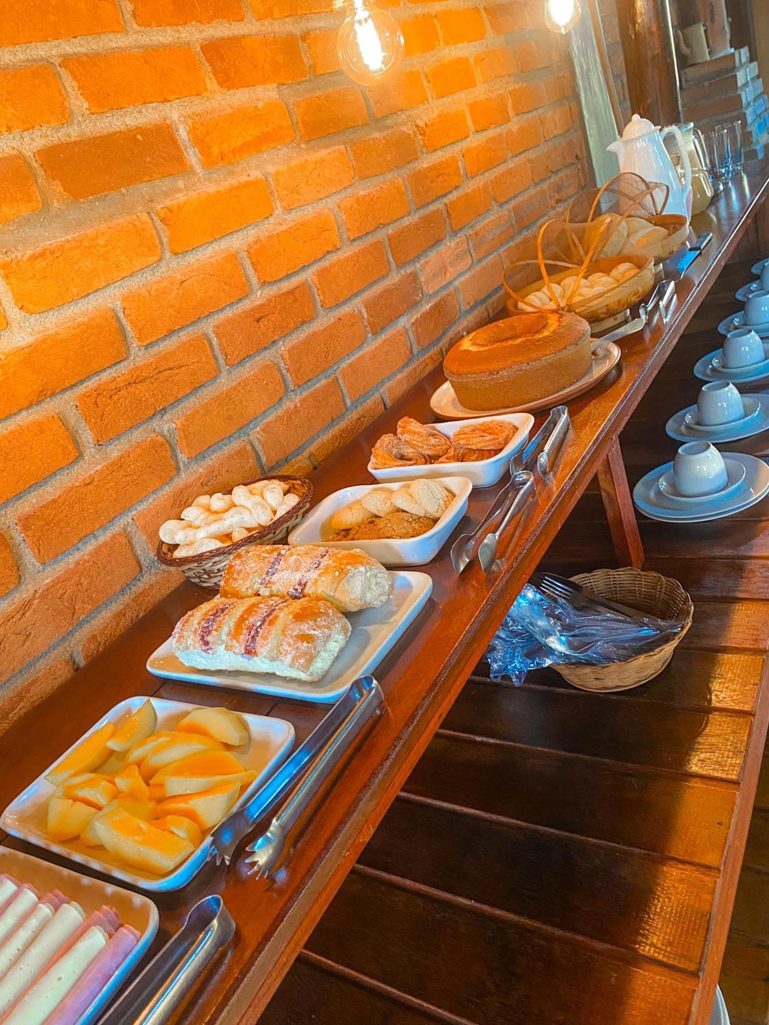 Pousada E Restaurante Casarao Passa Quatro Exterior foto